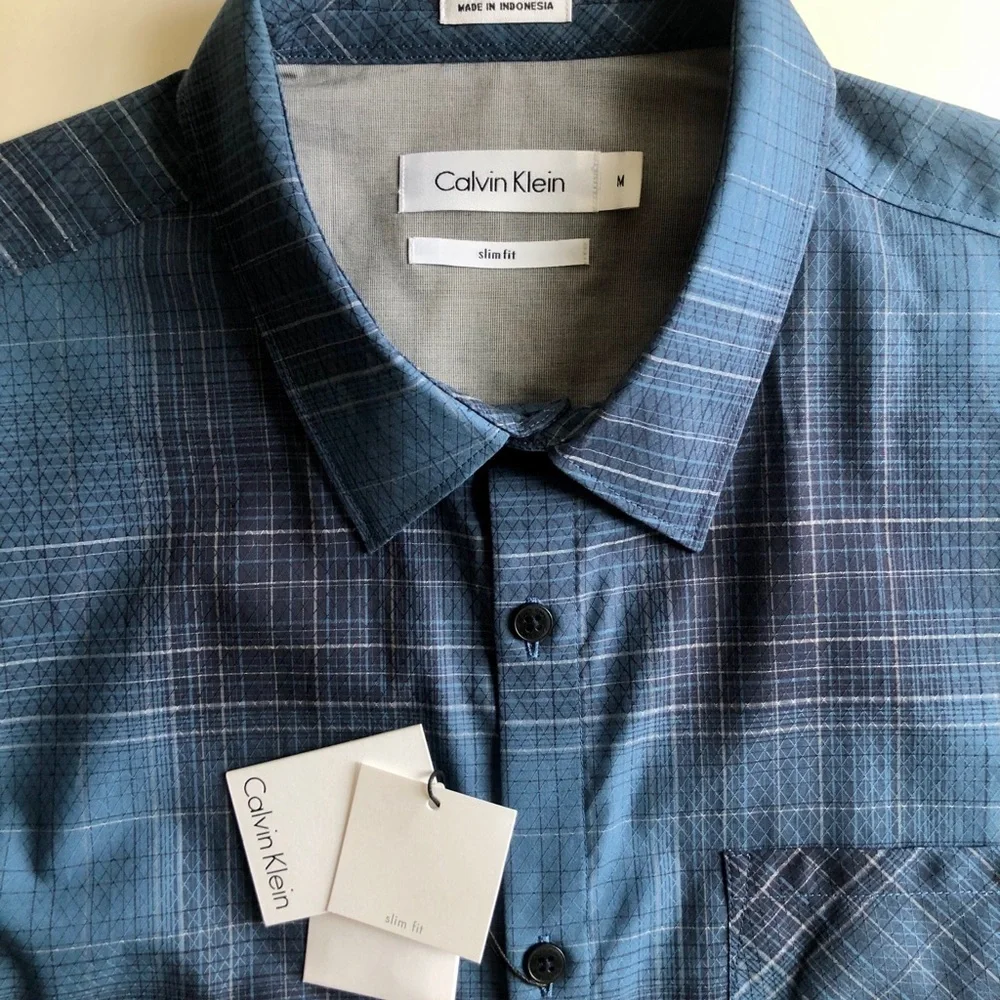 Calvin Klein Men’s Button up slim fit size M with roll up tabs. Not NWT. - Picture 2 of 2